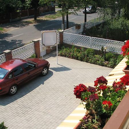Ferienwohnung Olga Apartmanhaz Hajdúszoboszló Exterior foto
